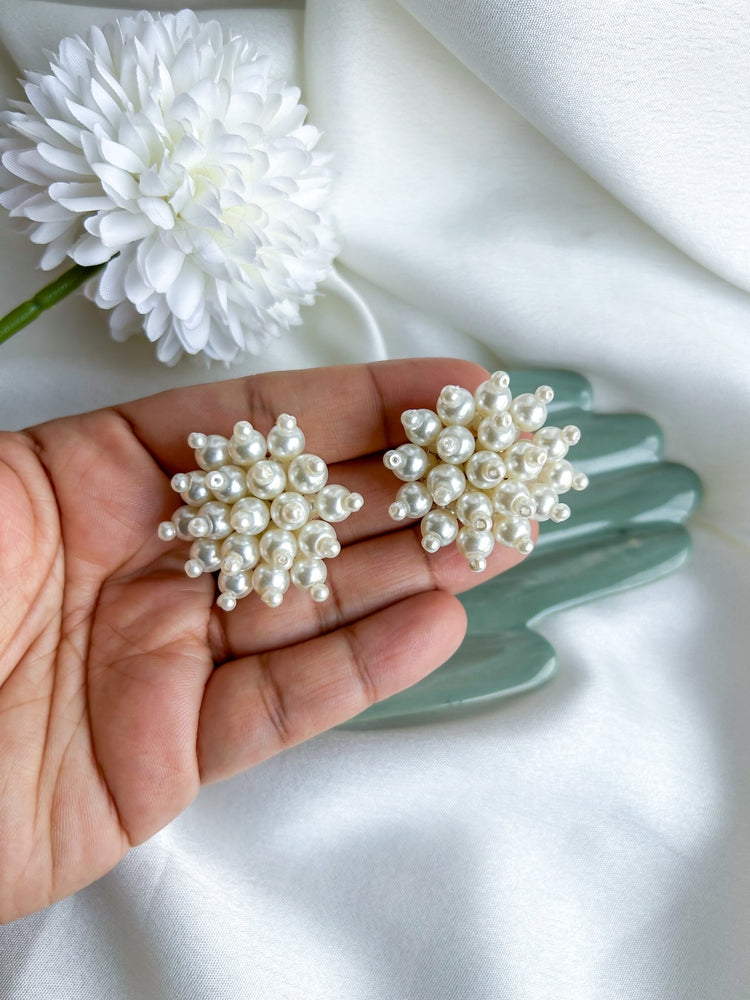 Gul Pearl Stud Handmade Beaded Earrings