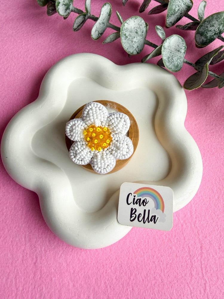 White Daisy Handmade Beaded Flower Ring