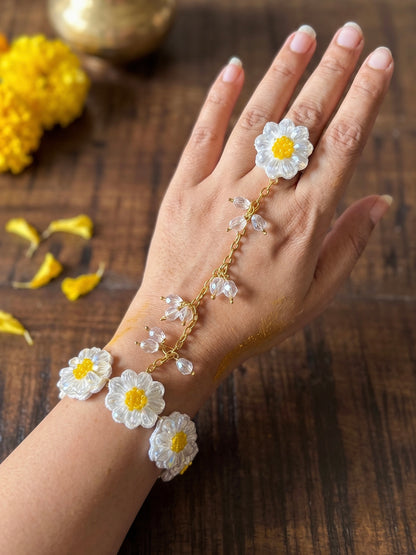 Sparkling White Daisy Handmade Beaded Hathphool (Single Hand)