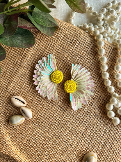 Daisy Sparkle Handmade Beaded Flower Earrings