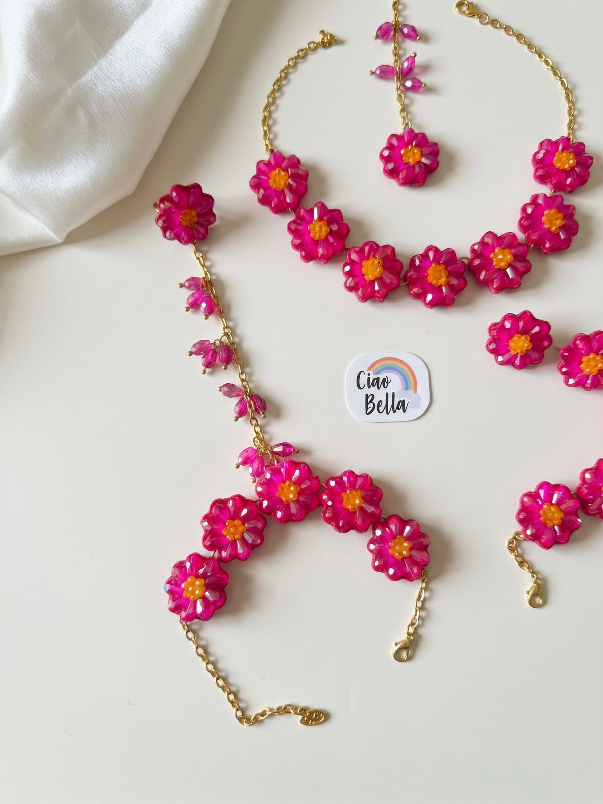 Sparkling Hot Pink Daisy Flower Handmade Beaded Haldi Jewellery Set (Necklace + Earrings + Hathphools + Maangtika)