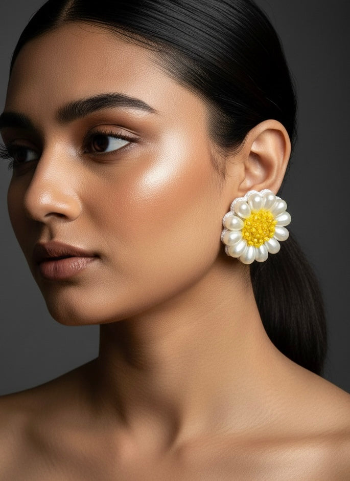 Daisy Love Stud Handmade Beaded Flower Earrings
