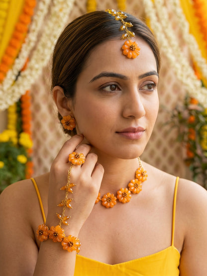 Sparkling Sunflower Handmade Beaded Haldi Jewellery Set (Necklace + Earrings + Hathphools + Maangtika)