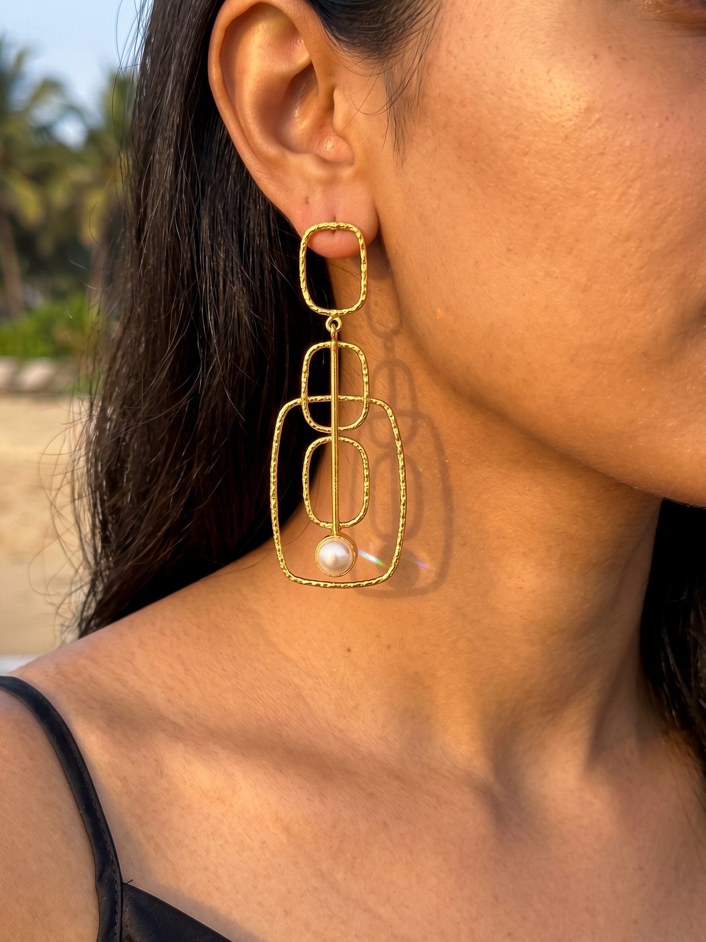 Halo Frame Pearl Handmade Brass Earrings