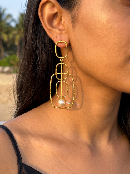 Halo Frame Pearl Handmade Brass Earrings