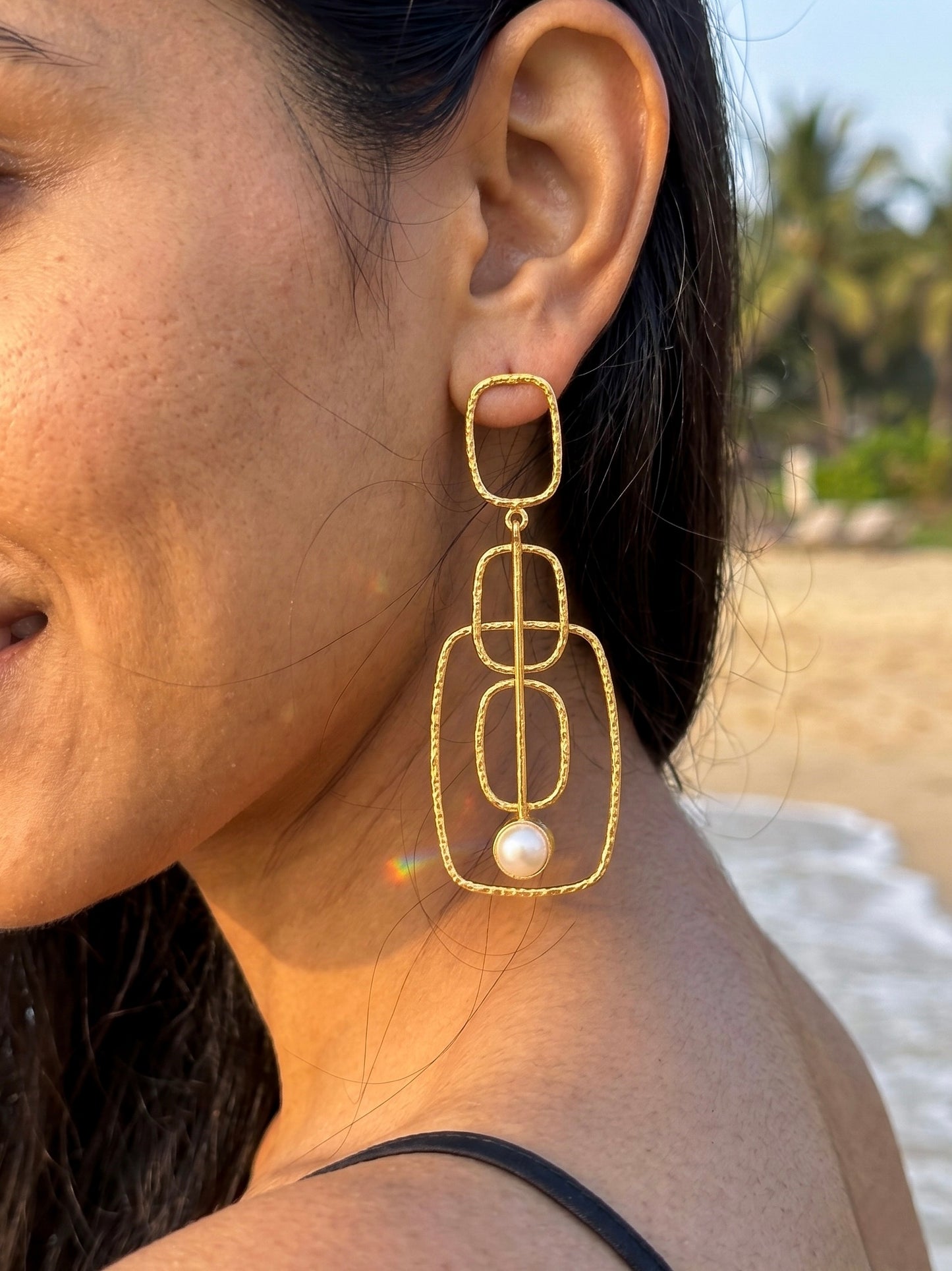 Halo Frame Pearl Handmade Brass Earrings