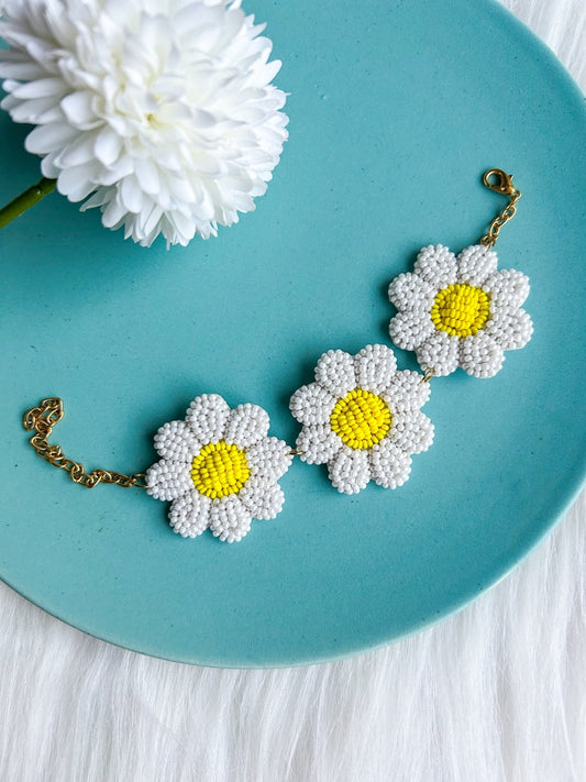 Daisy Love Handmade Beaded Bracelet