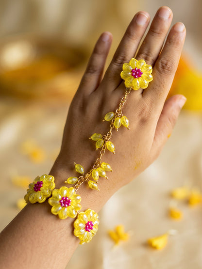 Sparkling Yellow Pink Daisy Handmade Beaded Hathphool (Single Hand)
