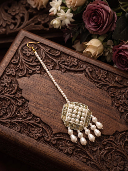 Riwaayat Pearl Drop Handmade Beaded Maangtika