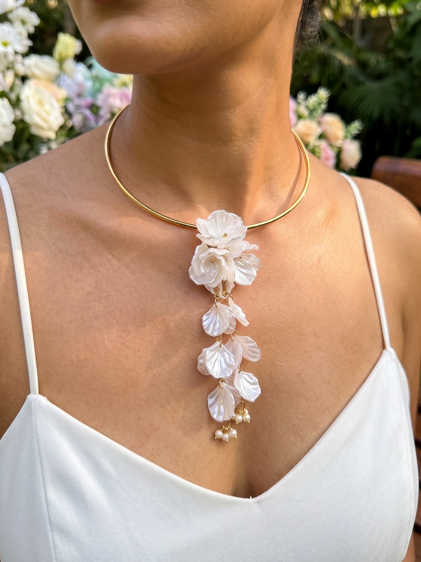 Aurelia Flower Pearl White Handmade Necklace