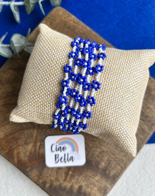 Spring Bloom Blue Daisy Handmade Beaded Bracelet