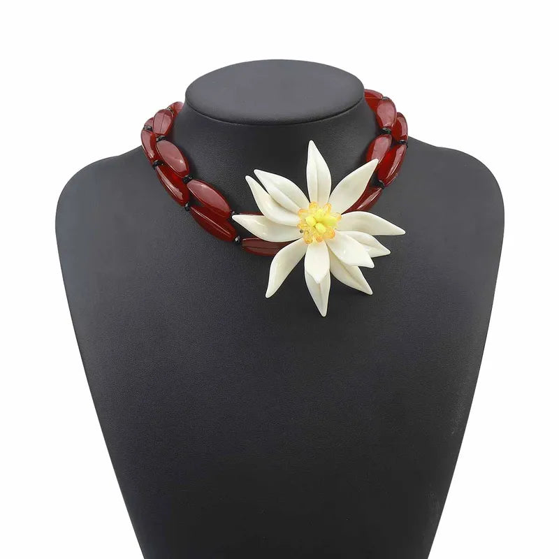 Sweet Flower Resin Red Handmade Beaded Necklace