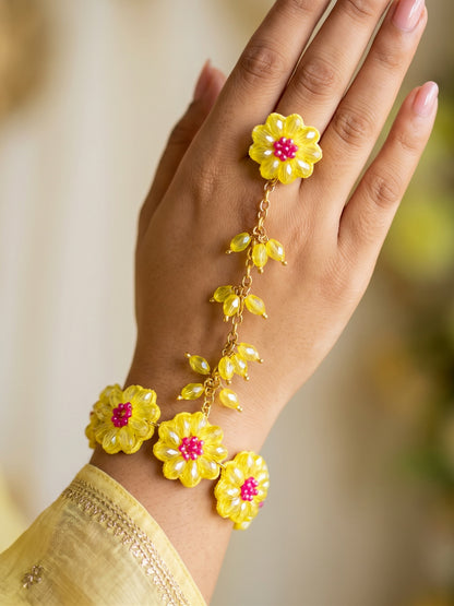Sparkling Yellow Pink Daisy Handmade Beaded Hathphool (Single Hand)