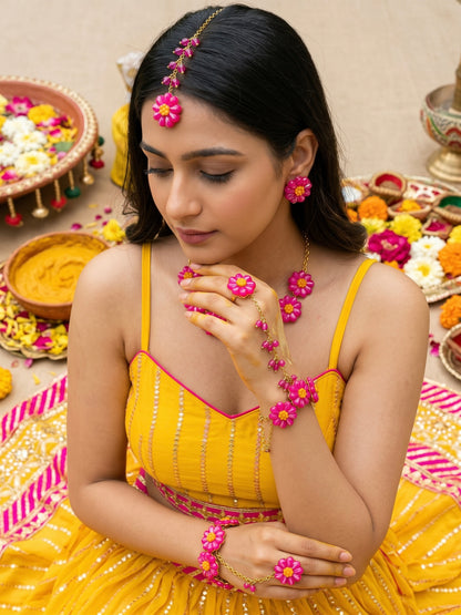 Sparkling Hot Pink Daisy Flower Handmade Beaded Haldi Jewellery Set (Necklace + Earrings + Hathphools + Maangtika)