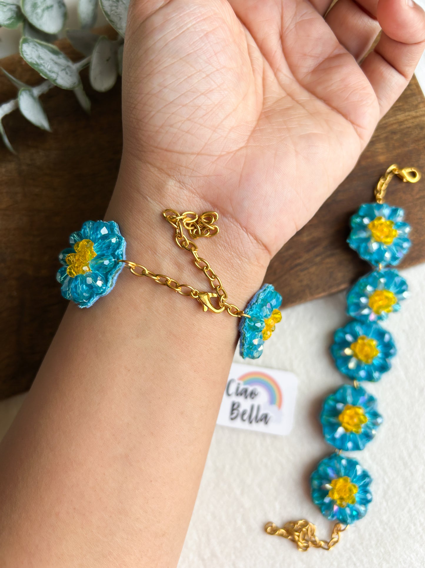 Daisy Dream Blue Handmade Beaded Bracelet