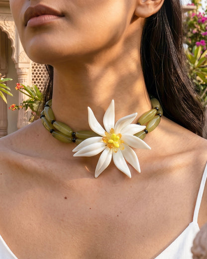 Sweet Flower Resin Green Handmade Beaded Necklace