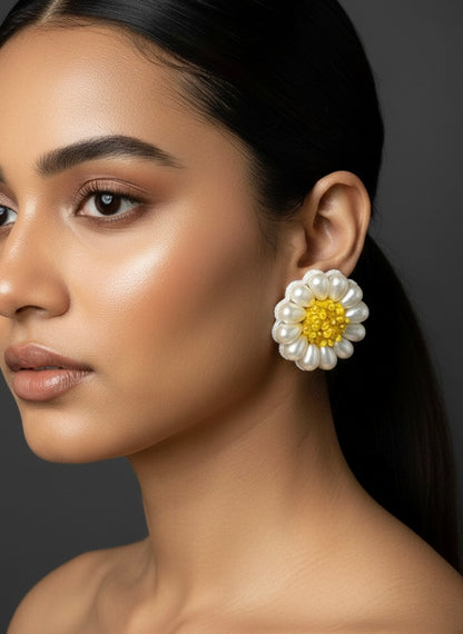 Daisy Love Stud Handmade Beaded Flower Earrings