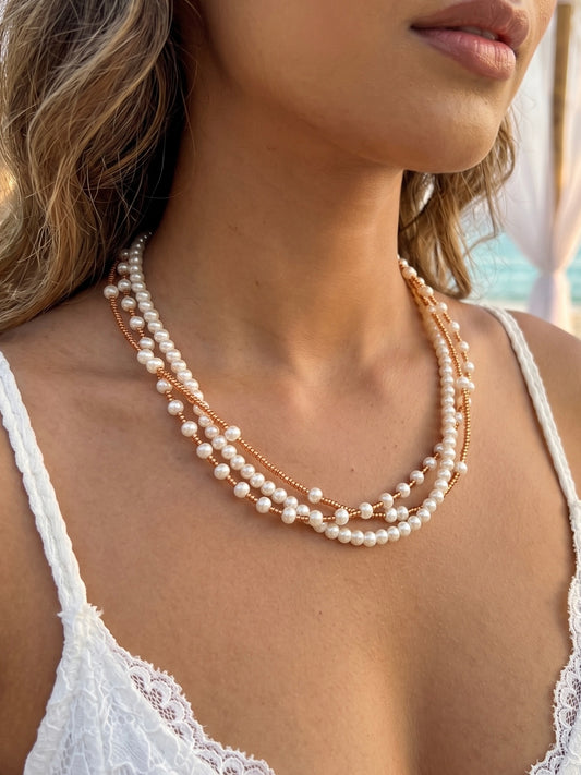 Eva Sleek Pearl Handmade Necklace