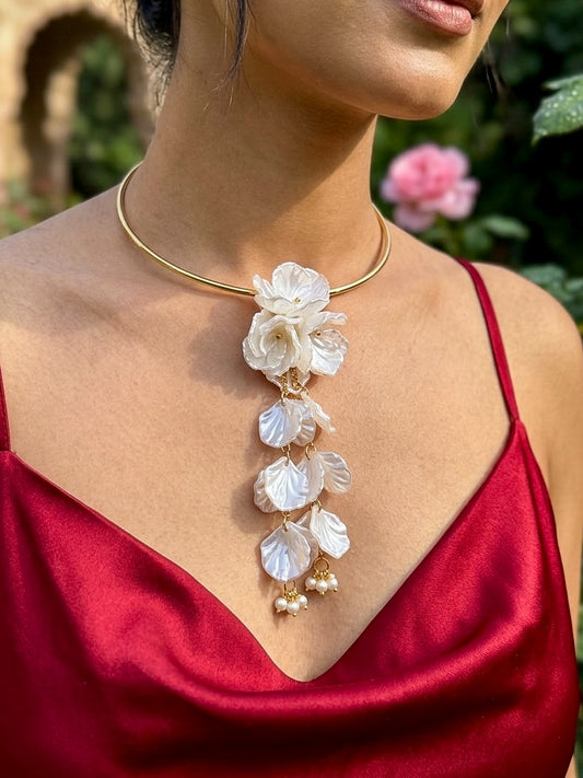 Aurelia Flower Pearl White Handmade Necklace