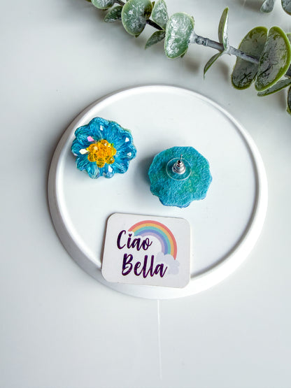 Sparkling Aqua Blue Daisy Handmade Beaded Necklace + Earrings Set