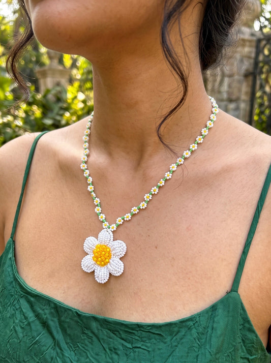Spring Bloom Green White Daisy Handmade Beaded Necklace