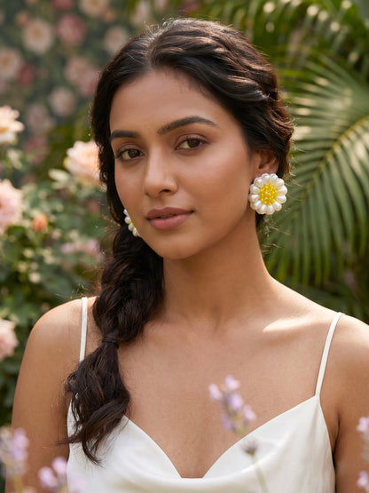 Daisy Love Stud Handmade Beaded Flower Earrings