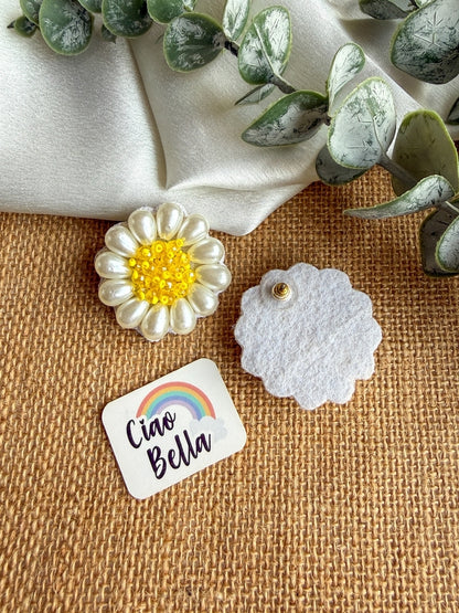 Daisy Love Stud Handmade Beaded Flower Earrings