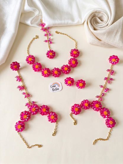 Sparkling Hot Pink Daisy Flower Handmade Beaded Haldi Jewellery Set (Necklace + Earrings + Hathphools + Maangtika)