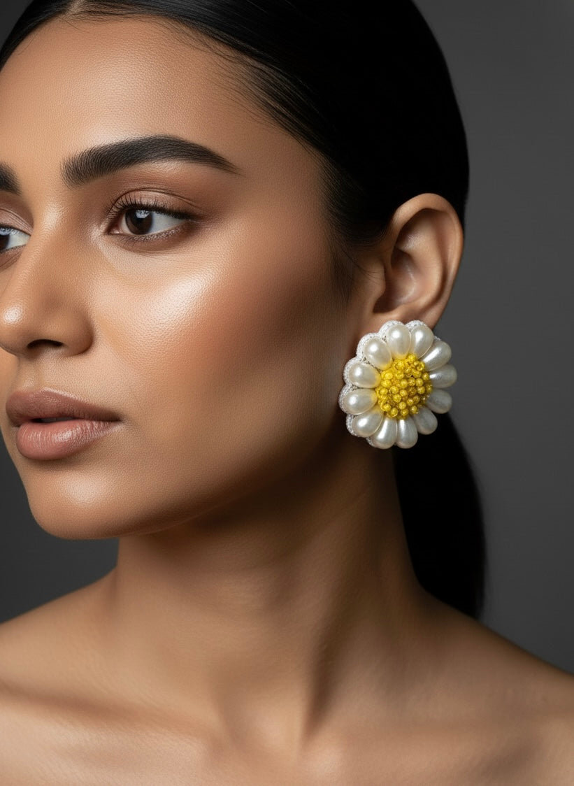 Daisy Love Stud Handmade Beaded Flower Earrings