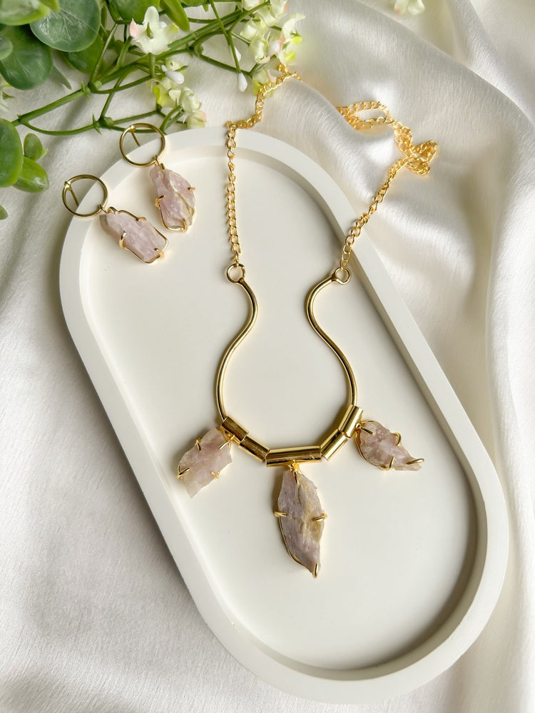 Sandstone Brass Necklace Set