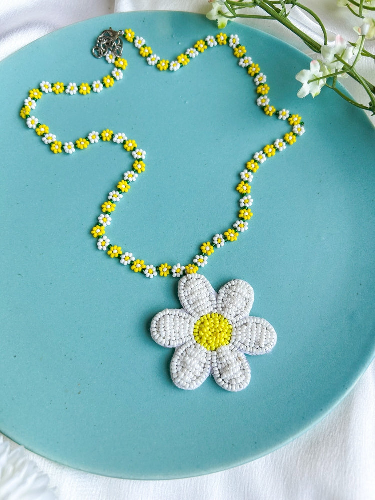 Daisy Love Handmade Beaded Set