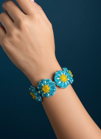 Daisy Dream Blue Handmade Beaded Bracelet