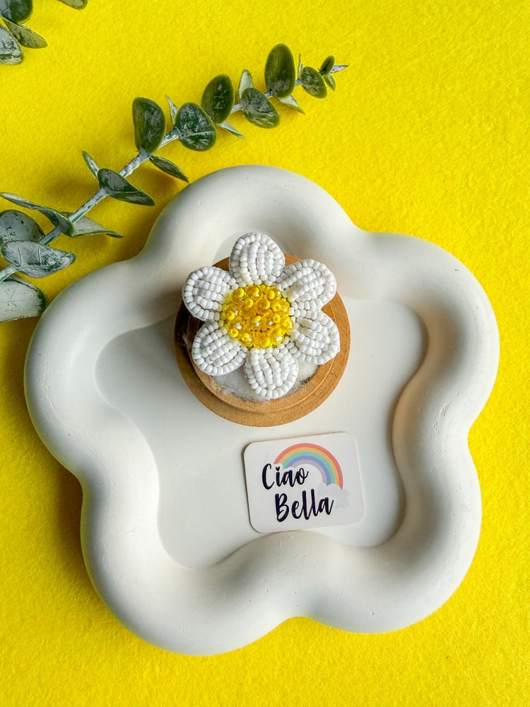 White Daisy (Light Yellow) Handmade Beaded Flower Ring