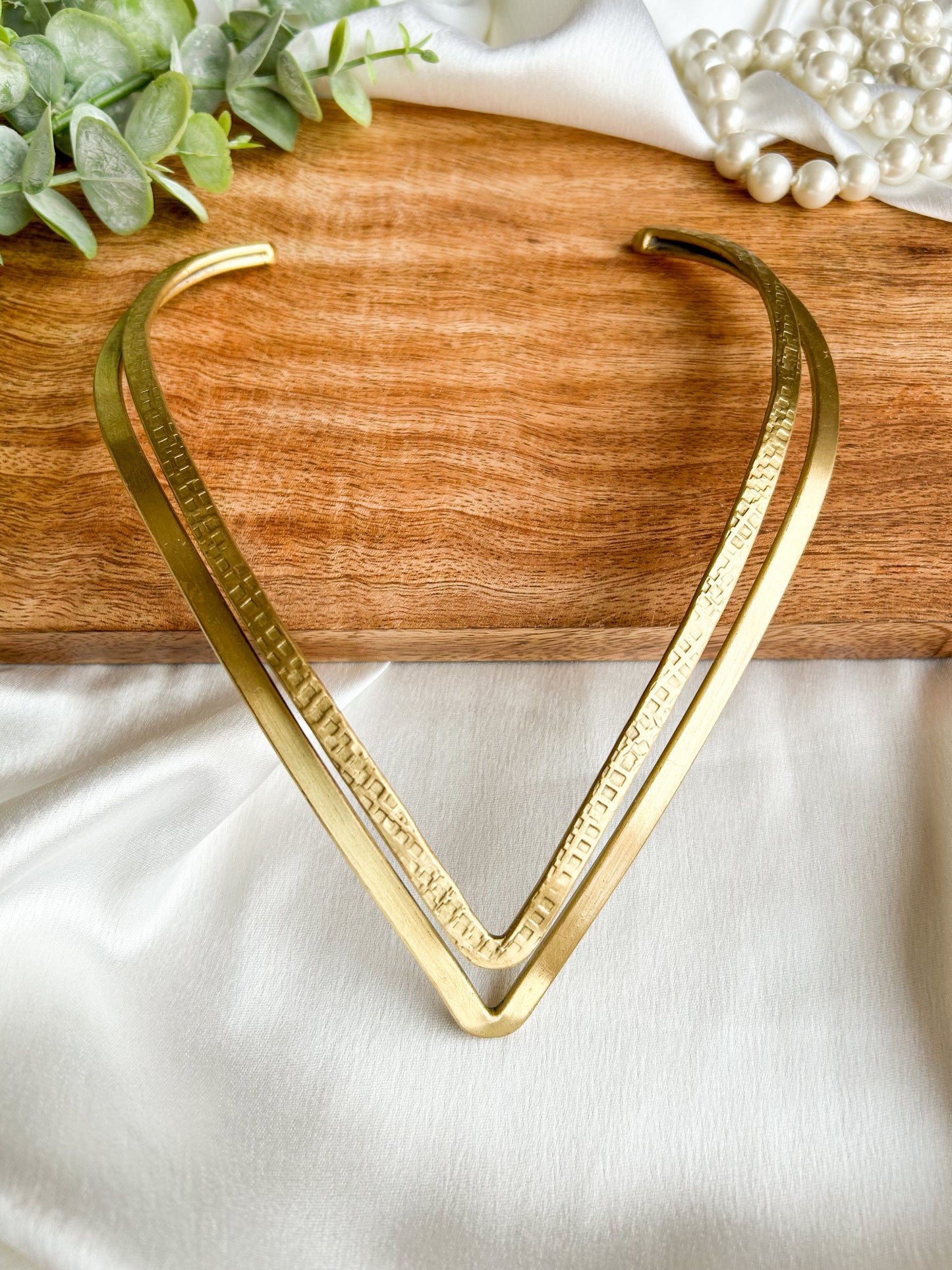 V-Shaped Brass Hasli Necklace