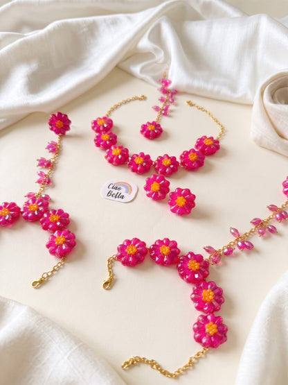Sparkling Hot Pink Daisy Flower Handmade Beaded Haldi Jewellery Set (Necklace + Earrings + Hathphools + Maangtika)