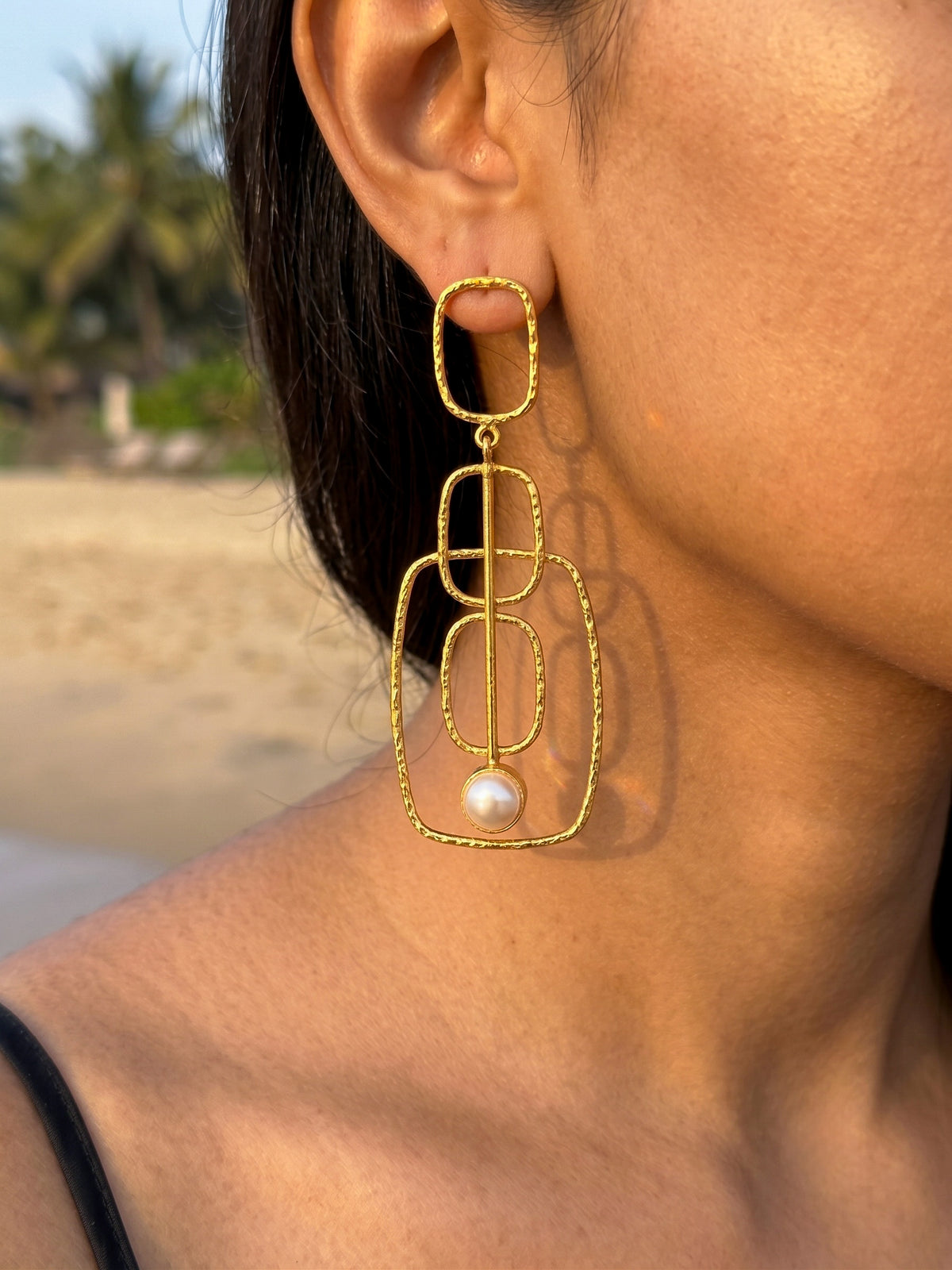 Halo Frame Pearl Handmade Brass Earrings