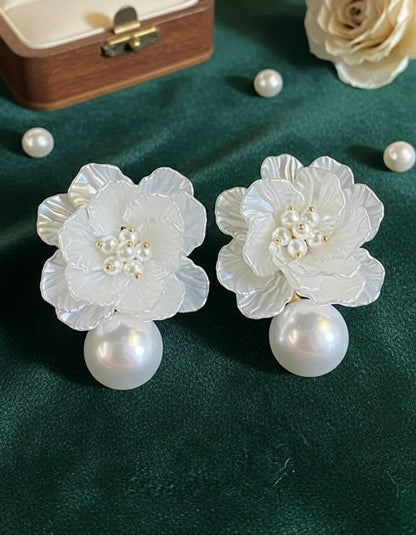 Sweet Pearl Flower Beaded Pearl Drop Earrings