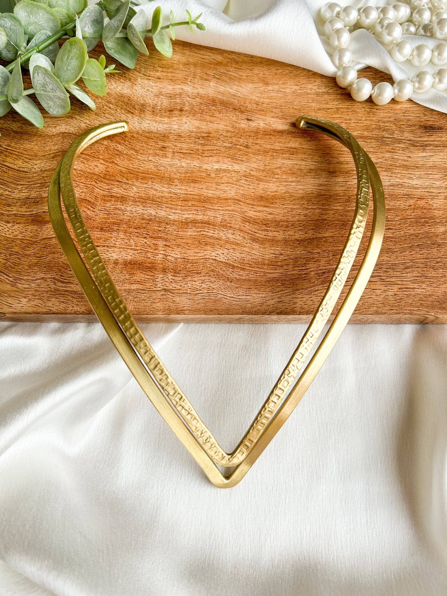 V-Shaped Brass Hasli Necklace